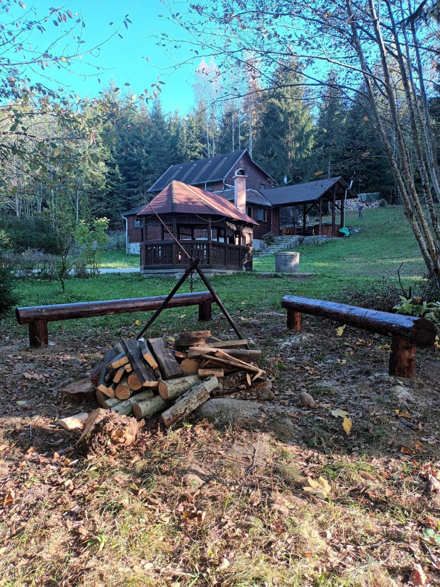 Patakvoelgye Vendeghaz Villa Izvoare  Bagian luar foto